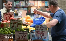 Anh: Bánh mì, thịt và cá trở nên đắt đỏ hơn bao giờ hết