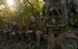 Ukraine phá đường dây giúp nam giới trốn nhập ngũ