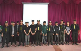 Khởi tố 18 “quái xế” đi xe máy mang theo dao phóng lợn, gây rối trật tự công cộng