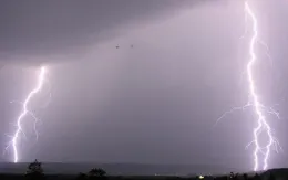 Đi làm đồng, một người bị sét đánh tử vong