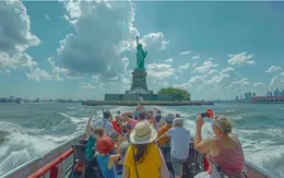 Giảm số ngày nghỉ lễ và tác động kinh tế