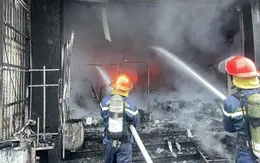 Khống chế đám cháy ở cửa hàng kinh doanh bỉm, sữa