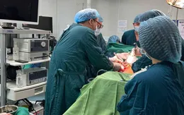 Cứu nam thanh niên bị thanh gỗ lớn đâm xuyên ngực sau tai nạn giao thông