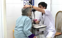 Đỏ mắt kéo dài - Cảnh giác với viêm màng bồ đào, bệnh có thể gây mù lòa nếu chậm điều trị