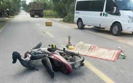 Quảng Bình: Xe máy va chạm với 2 ô tô, một người thiệt mạng