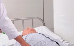 Nguy kịch vì áp xe thận biến chứng nhiễm khuẩn huyết