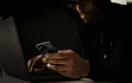 Cảnh báo chiêu lừa đảo công nghệ cao nhắm vào người dùng iOS, Android