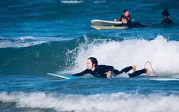 Lướt sóng – Khi những con sóng tạo nên hạnh phúc