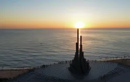 Tháp Nghinh Phong - Nơi đón năng lượng từ biển