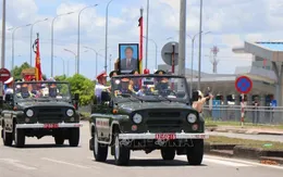 Linh cữu nguyên Chủ tịch nước Trần Đức Lương về đến sân bay Chu Lai