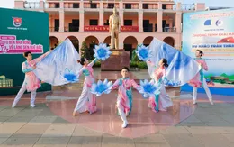 Thanh niên TP Hồ Chí Minh bắt đầu hành trình "Theo chân Bác"