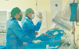 Xuyên đêm giành lại nhịp tim: Cứu sống cụ ông 70 tuổi bị ngưng tim do nhồi máu cơ tim cấp