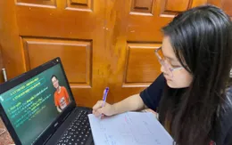 Sĩ tử tận dụng mạng xã hội để ôn thi hiệu quả