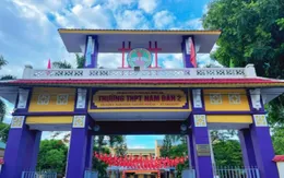 Nghệ An: Đình chỉ thầy giáo coi thi phát ngôn “Học chi cho lắm rồi cũng đi làm công nhân”