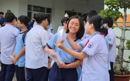 Đề thi Ngữ văn ''dễ thở", thí sinh tự tin đạt 7-8 điểm