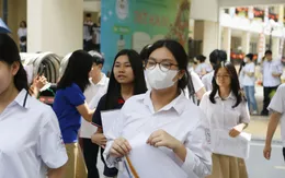 Thí sinh rạng rỡ sau khi hoàn thành môn thi Ngữ Văn dễ thở