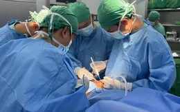 Khẩn cứu ba bệnh nhân có vết thương tim, vỡ động mạch chủ bụng