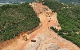 Bình Định: Khai thác đất "lậu" diễn ra công khai tại khu vực mỏ QN03