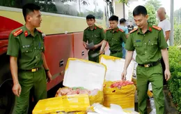 Phát hiện xe khách chở gần nửa tấn nội tạng hôi thối từ Hà Nội lên Sơn La