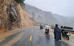 Lai Châu: Sạt lở trên Quốc lộ 4D gây ách tắc giao thông