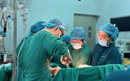 Tự phá thai tuần 26, sản phụ nguy kịch, phải cắt tử cung để giữ mạng