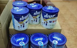 Mua phải sữa Hiup giả cho con, cha mẹ dằn vặt