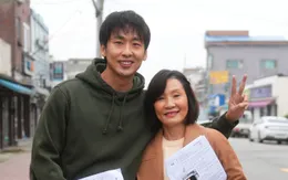 Hé lộ cảnh quay hậu trường tại Hàn Quốc của phim 'Mang mẹ đi bỏ'