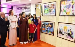 Phu nhân Tổng Bí thư Tô Lâm và Tổng Giám đốc UNESCO Audrey Azoulay dự Triển lãm “Chúng tôi có thể''