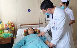 Áp dụng đồng thời 4 kỹ thuật mới cứu bệnh nhân phình gốc động mạch chủ