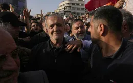 Iran đình chỉ hợp tác với IAEA giữa lúc căng thẳng leo thang