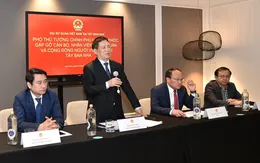 Phó Thủ tướng Hồ Đức Phớc gặp gỡ cán bộ, nhân viên Đại sứ quán và cộng đồng người Việt tại Tây Ban Nha