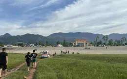 Xe bán tải lao xuống đập trong đêm, hai vợ chồng tử vong