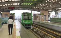 Hà Nội: Hành khách dùng thẻ vé liên thông đi xe buýt, metro được ưu đãi giảm giá
