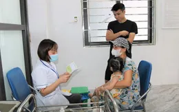 Hà Nội duy trì hiệu quả tiêm chủng thường xuyên cho người dân