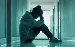 Trầm cảm vì áp lực điểm số: “Con là sản phẩm thất bại của bố mẹ”