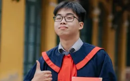 Thi tốt nghiệp THPT 2025: Nam sinh Hà Nội giành thủ khoa kép A01 và D01