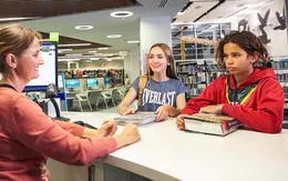 Thư viện công cộng hỗ trợ người dễ tổn thương tại Australia