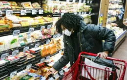 Doanh số bán lẻ của Mỹ bất ngờ tăng mạnh