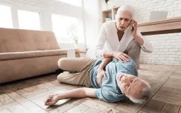 Sơ cứu đột quỵ tại nhà: Cần phản ứng nhanh và chính xác