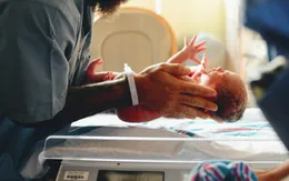 Tỷ lệ sinh tại Mỹ giảm xuống mức thấp kỷ lục