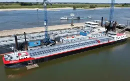 Đức hạ thủy tàu chở hàng hybrid năng lượng mặt trời đầu tiên trên thế giới