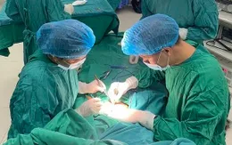 Trẻ bị thủng ruột do nuốt nam châm