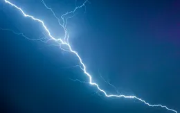 Mỹ ghi nhận tia sét dài kỷ lục 829 km