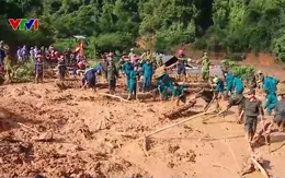 Công an, bộ đội dầm bùn, đội nắng giúp dân Điện Biên khắc phục hậu quả lũ quét