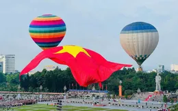 Triển lãm tranh cổ động trên quê hương Bác Hồ dịp 2/9