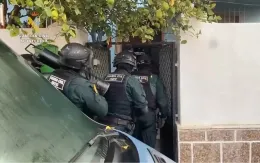 Tây Ban Nha triệt phá đường dây buôn người quy mô lớn sang Anh và Canada