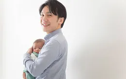 Ngày càng nhiều nam giới Nhật Bản có con nhỏ nghỉ phép chăm con