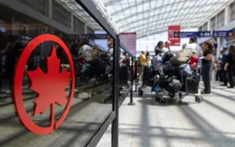 Tiếp viên Air Canada đình công, hàng trăm chuyến bay bị hủy