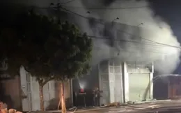 Cháy gara sửa chữa ô tô trong đêm ở Ninh Bình, 1 người tử vong