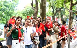 Người dân đi từ 5 giờ sáng, háo hức chờ tổng hợp luyện diễu binh A80